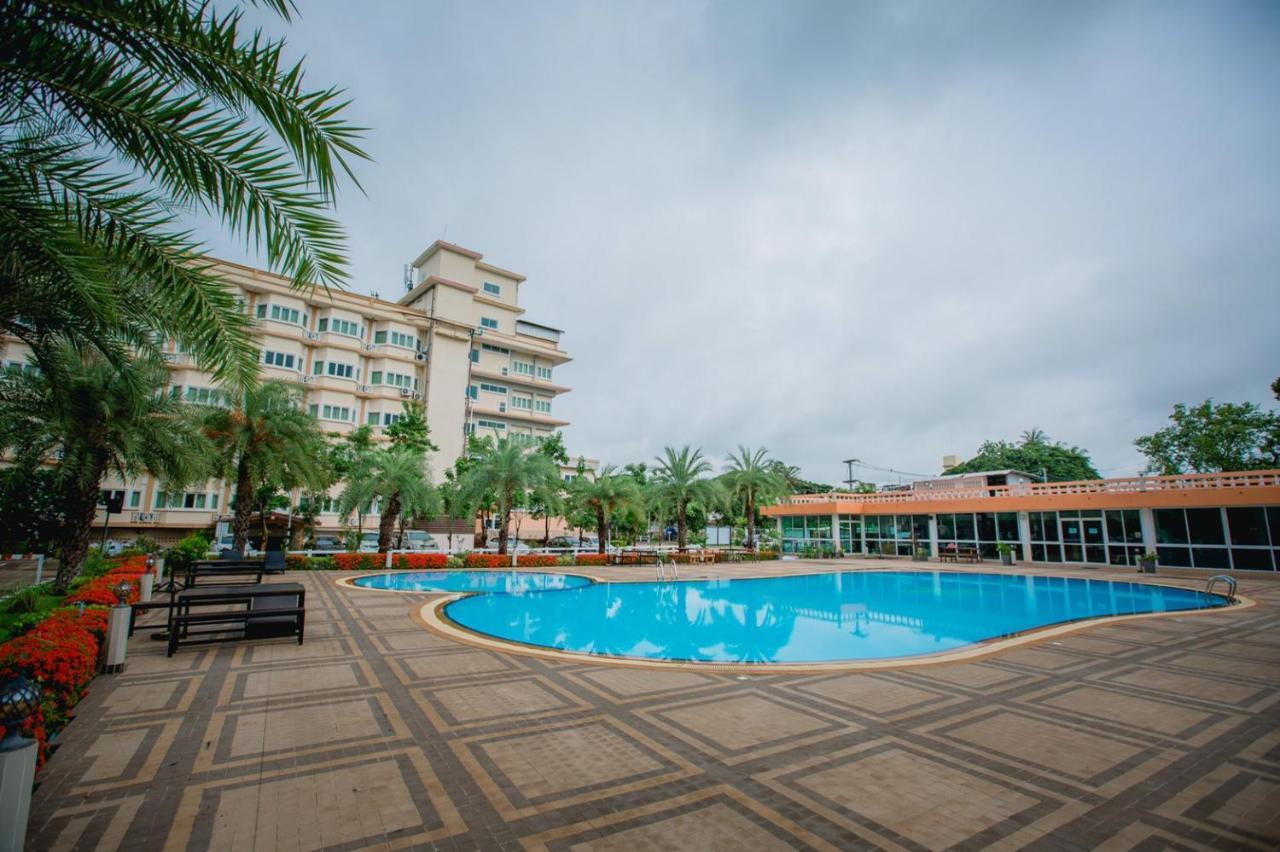 Siamgrand Hotel Udon Thani Exterior photo